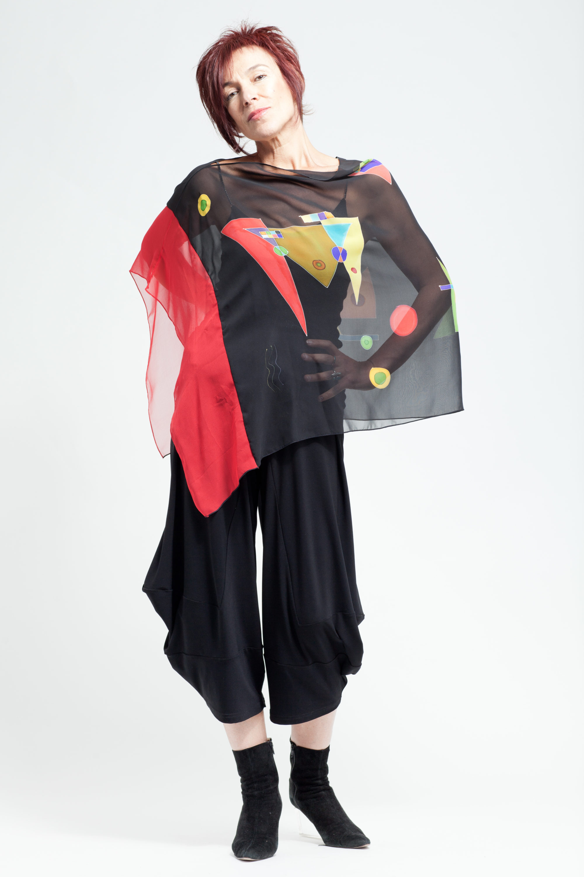 Asymmetrical poncho Red and Black